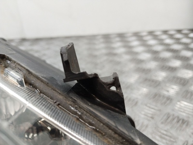 Recambio de faro derecho para peugeot 307 (3a/c) 1.6 16v referencia OEM IAM 42440748D  