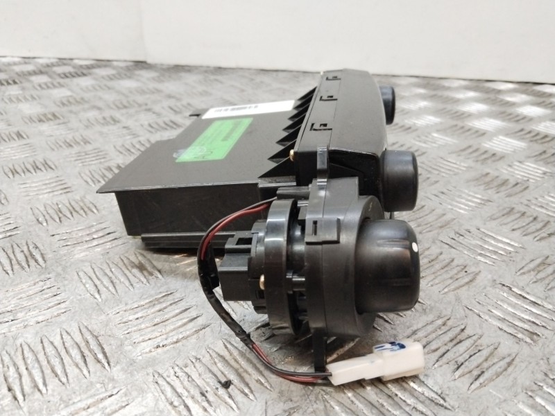 Recambio de mando calefaccion / aire acondicionado para ssangyong rodius i 2.7 xdi referencia OEM IAM 6870021021  