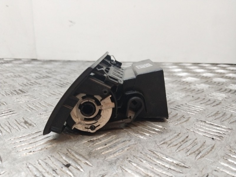 Recambio de rejilla aireador izquierdo para skoda rapid active referencia OEM IAM 5JA819702E  