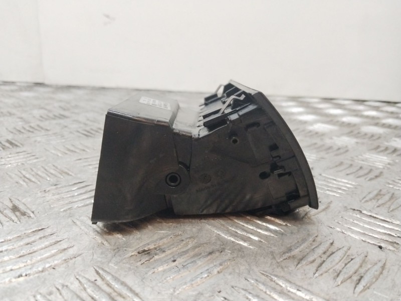 Recambio de rejilla aireador izquierdo para skoda rapid active referencia OEM IAM 5JA819702E  