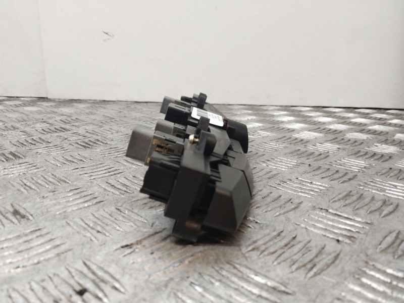 Recambio de warning para ssangyong rodius i 2.7 xdi referencia OEM IAM 8523021321HCH  