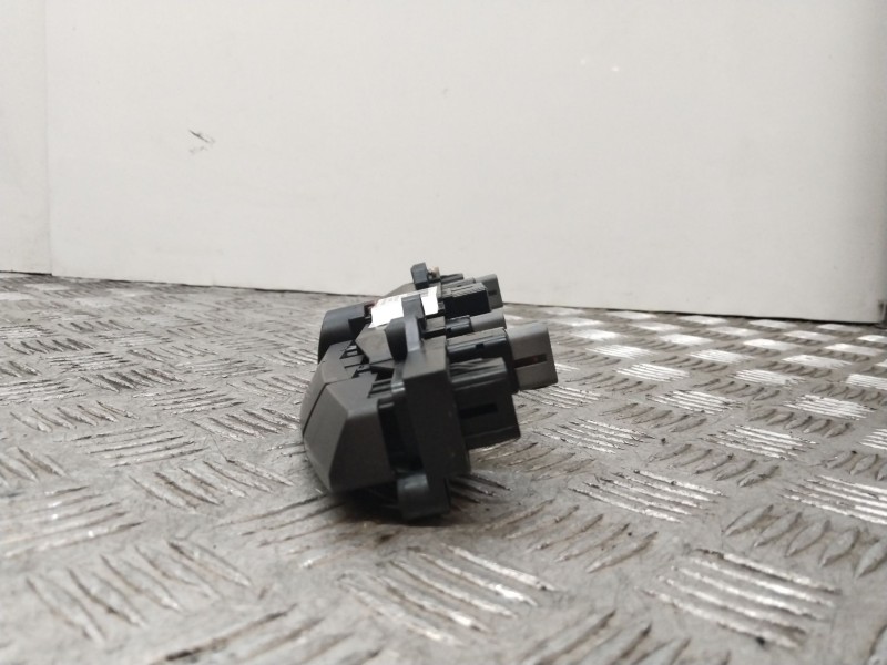 Recambio de warning para ssangyong rodius i 2.7 xdi referencia OEM IAM 8523021321HCH  