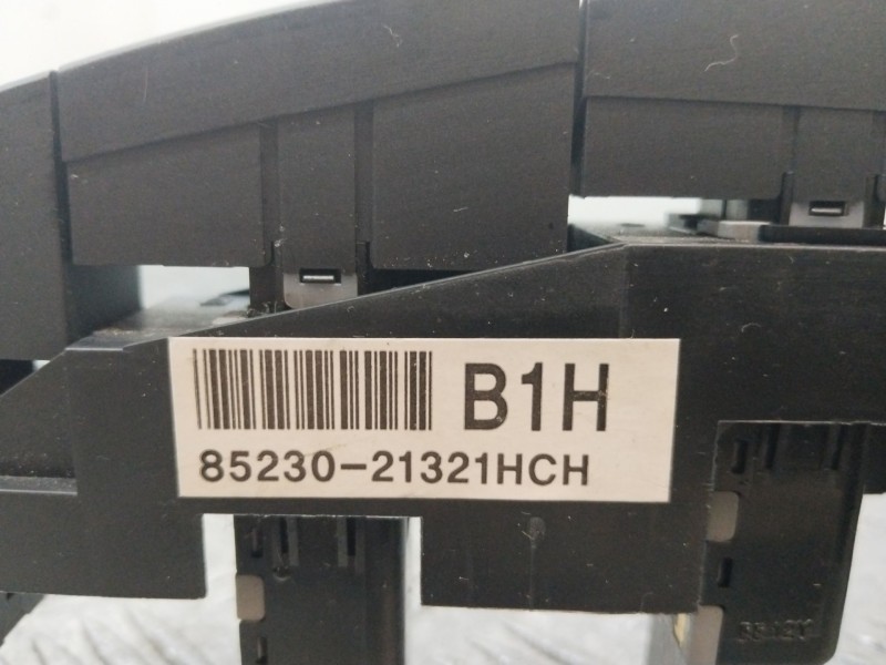 Recambio de warning para ssangyong rodius i 2.7 xdi referencia OEM IAM 8523021321HCH  