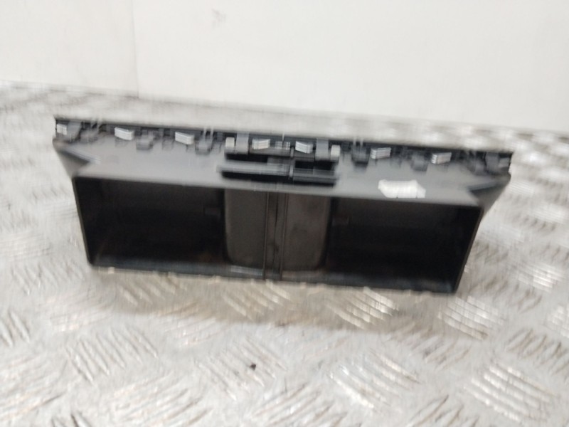 Recambio de rejilla aireadora central para skoda rapid active referencia OEM IAM 5JA820951B  