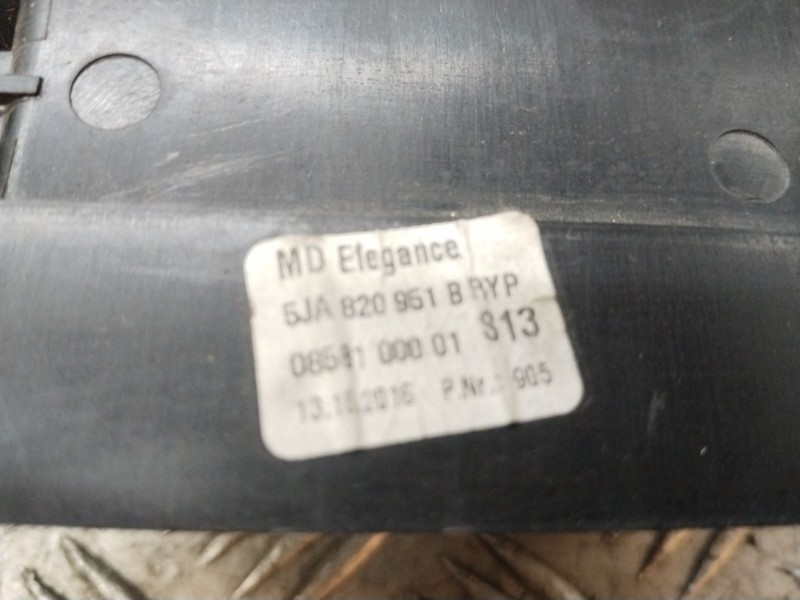 Recambio de rejilla aireadora central para skoda rapid active referencia OEM IAM 5JA820951B  