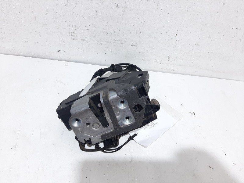 Recambio de cerradura puerta delantera derecha para ford fiesta (cb1) trend referencia OEM IAM 8A6AA21812BF  