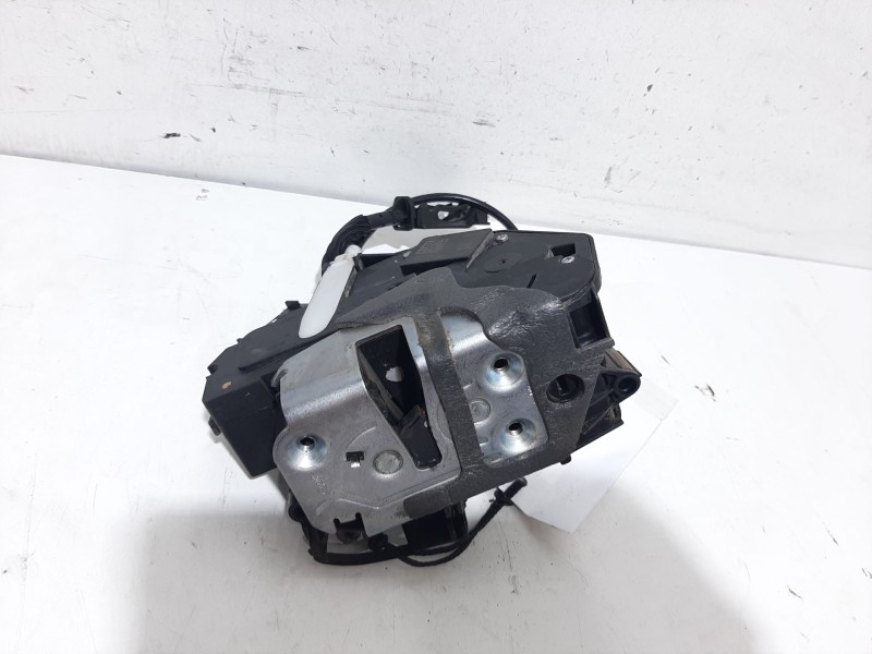 Recambio de cerradura puerta delantera derecha para ford fiesta (cb1) trend referencia OEM IAM 8A6AA21812BF  