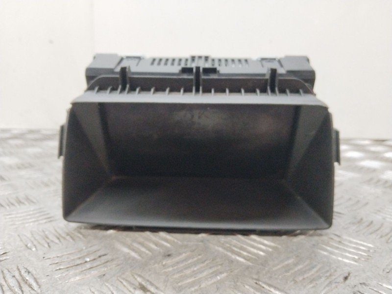 Recambio de pantalla multifuncion para opel zafira b 1.9 cdti referencia OEM IAM 13111166  