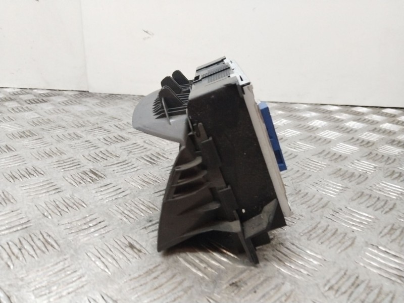 Recambio de pantalla multifuncion para opel zafira b 1.9 cdti referencia OEM IAM 13111166  