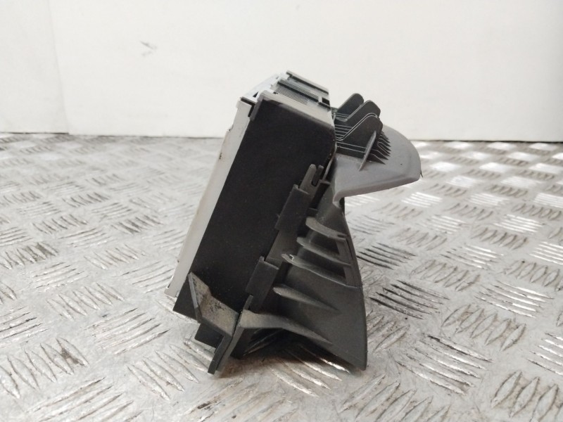 Recambio de pantalla multifuncion para opel zafira b 1.9 cdti referencia OEM IAM 13111166  