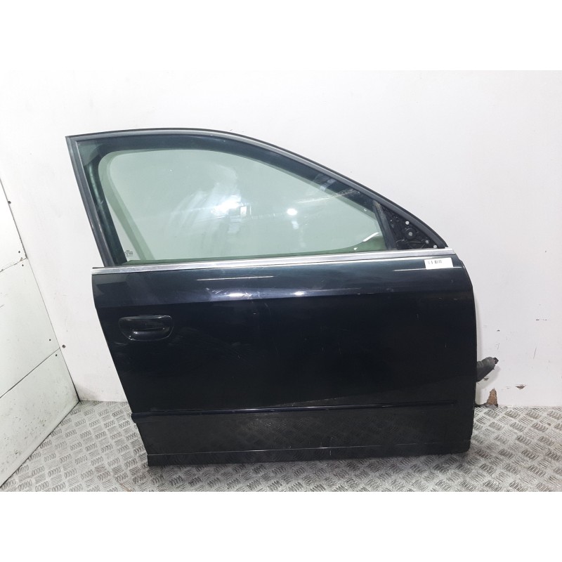 Recambio de puerta delantera derecha para audi a4 berlina (8e) 2.0 tdi 16v (103kw) referencia OEM IAM 8E0831052J  NEGRO