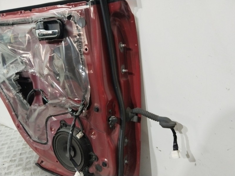 Recambio de puerta trasera izquierda para nissan x-trail (t30) vertex referencia OEM IAM H21018H7MM  ROJO
