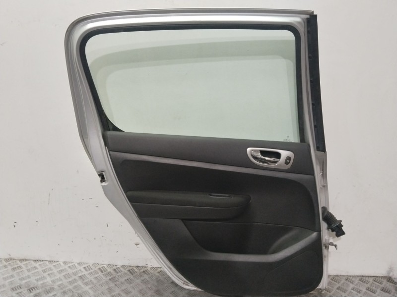 Recambio de puerta trasera izquierda para peugeot 307 (3a/c) 1.6 16v referencia OEM IAM 9006G9  PLATA