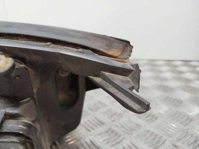 Recambio de faro derecho para ford focus i sedán (dfw) 1.6 16v referencia OEM IAM 2M5113100BC  