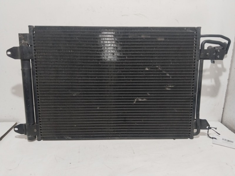 Recambio de condensador / radiador aire acondicionado para volkswagen polo (9n1) highline referencia OEM IAM 1K0820411G  