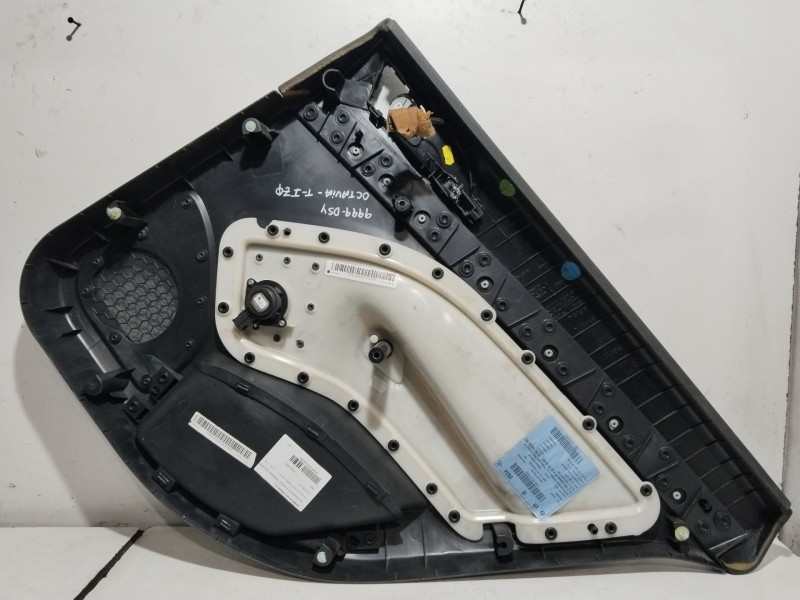 Recambio de guarnecido puerta trasera izquierda para skoda octavia combi (1z5) 4x4 referencia OEM IAM 1Z9867211  