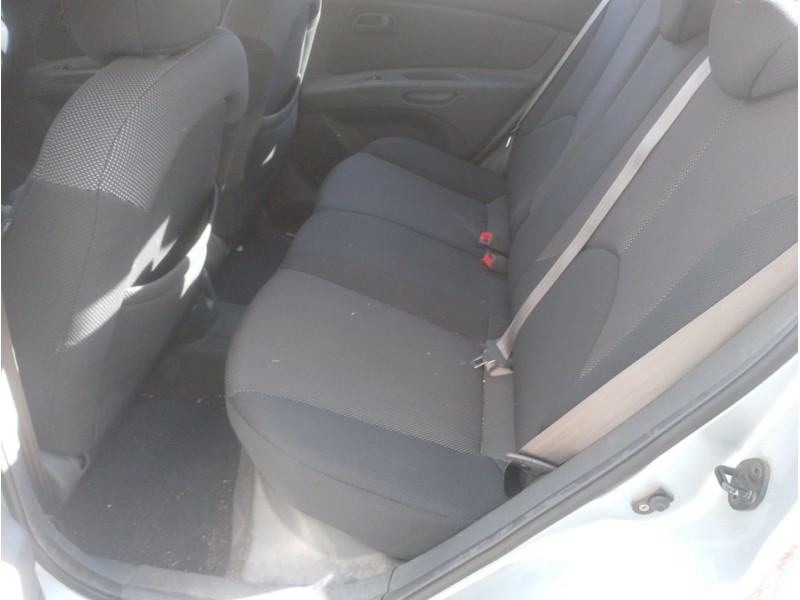 kia rio del año 2006