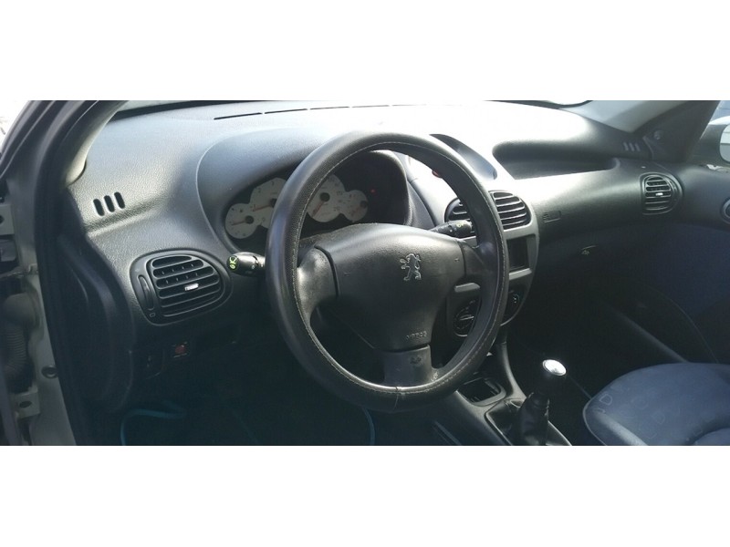 peugeot 206 berlina del año 2005 peugeot 206 berlina del año 2005