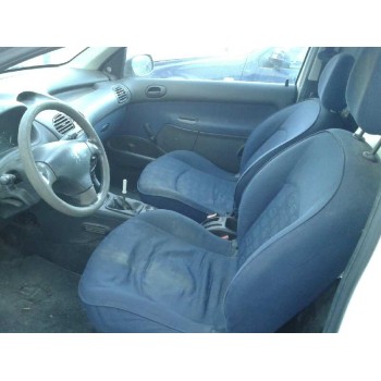 PEUGEOT 206 BERLINA