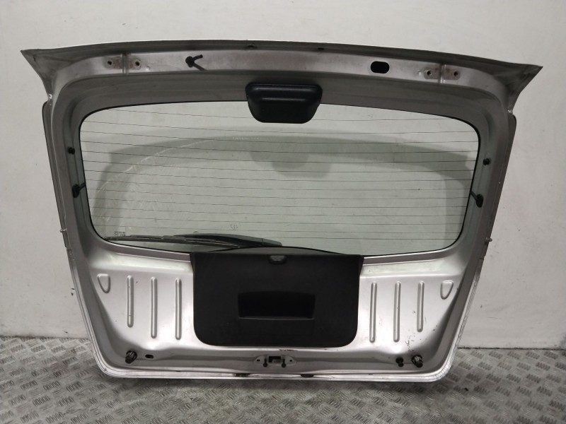 Recambio de porton trasero para dacia sandero ambiance referencia OEM IAM 901006269R  GRIS