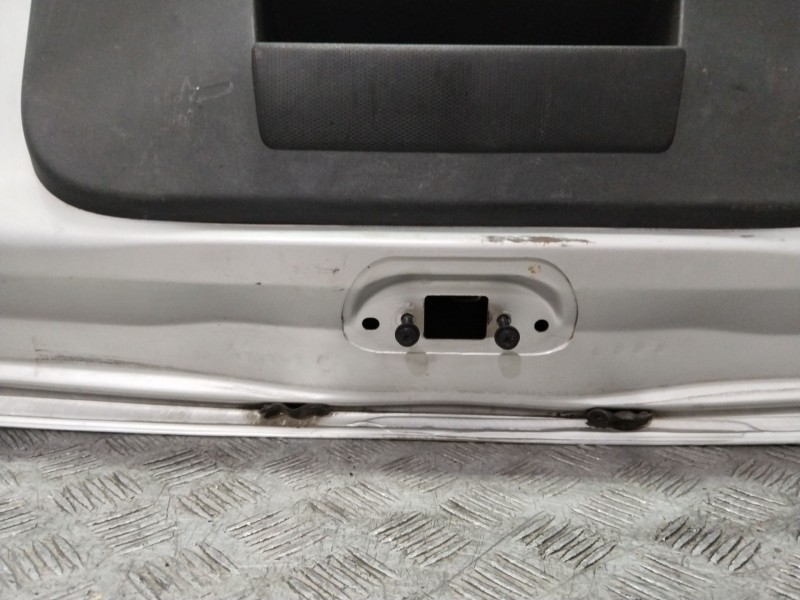 Recambio de porton trasero para dacia sandero ambiance referencia OEM IAM 901006269R  GRIS