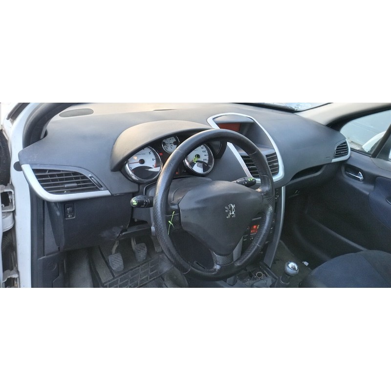 PEUGEOT 207 - imagen 5
