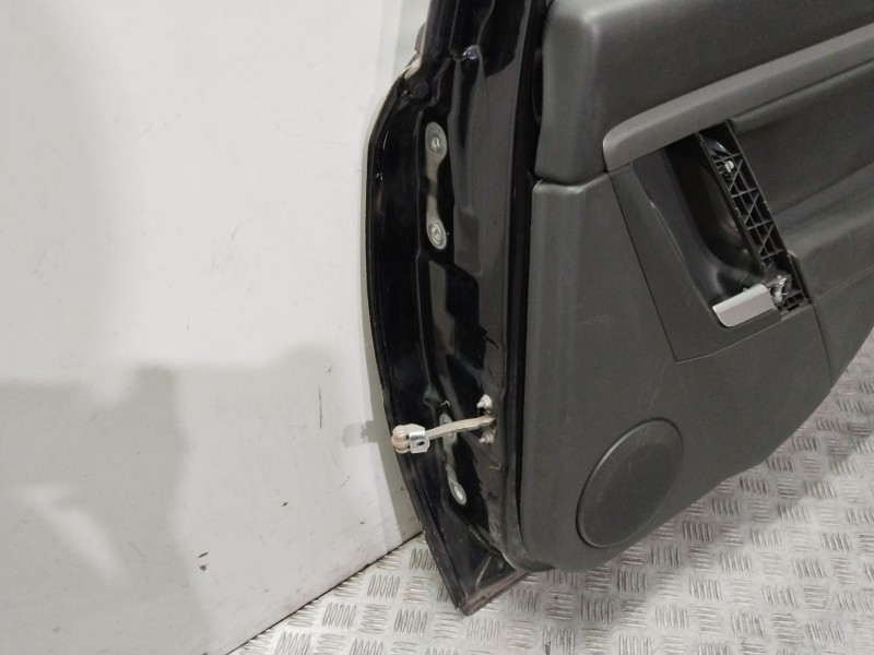 Recambio de puerta trasera derecha para opel vectra c berlina elegance referencia OEM IAM 93175837 NEGRO 