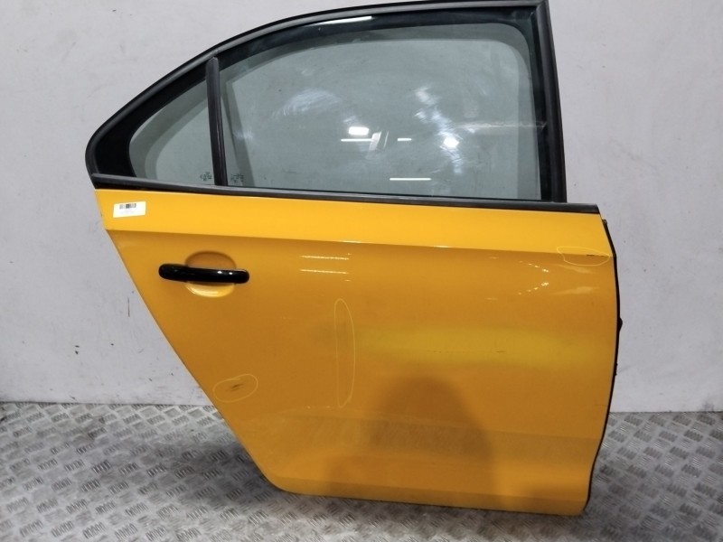 Recambio de puerta trasera derecha para seat toledo iv (kg3) 1.6 tdi referencia OEM IAM 5JA833052C  AMARILLO