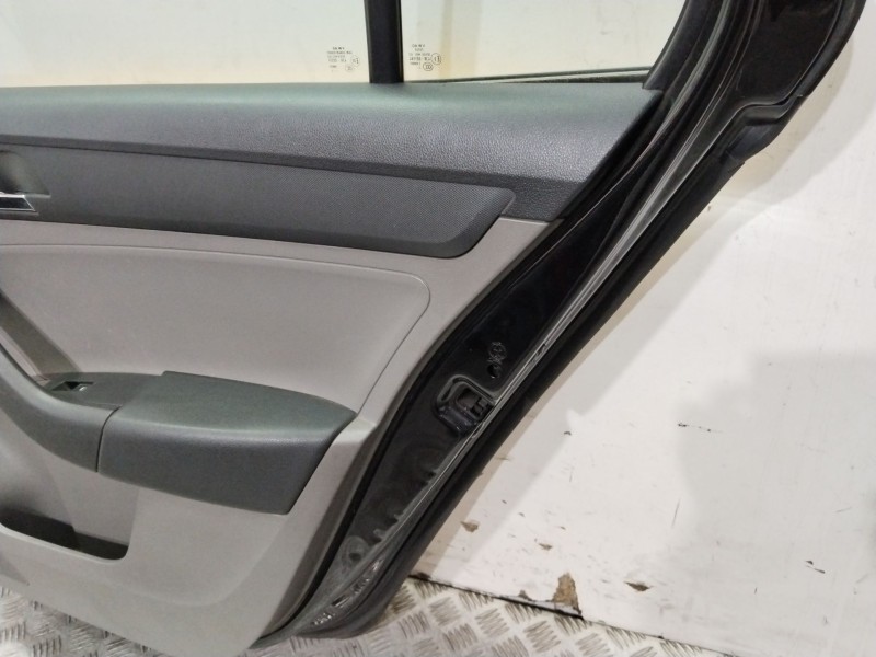Recambio de puerta trasera derecha para seat toledo iv (kg3) 1.6 tdi referencia OEM IAM 5JA833052C  AMARILLO