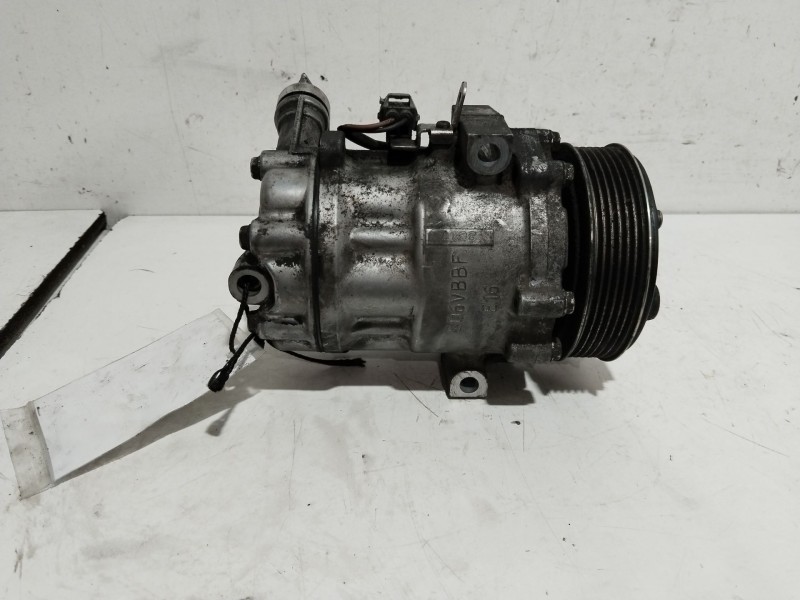 Recambio de compresor aire acondicionado para fiat linea (110) dynamic referencia OEM IAM 51803875  