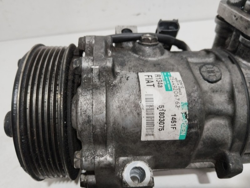 Recambio de compresor aire acondicionado para fiat linea (110) dynamic referencia OEM IAM 51803875  