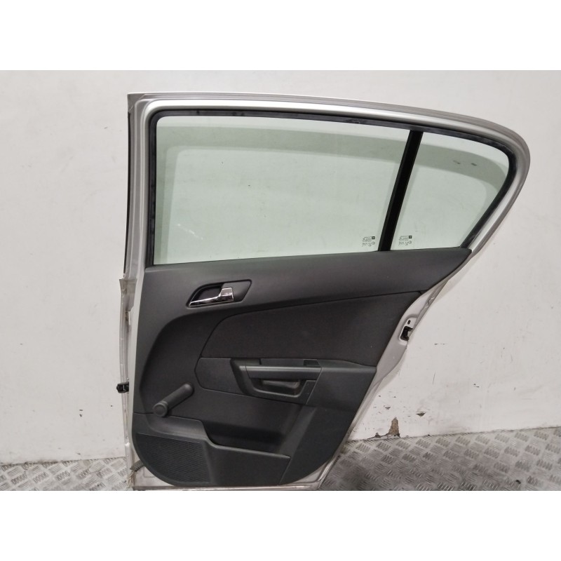 Recambio de puerta trasera derecha para opel astra h (a04) 1.6 (l48) referencia OEM IAM 13162877  PLATA