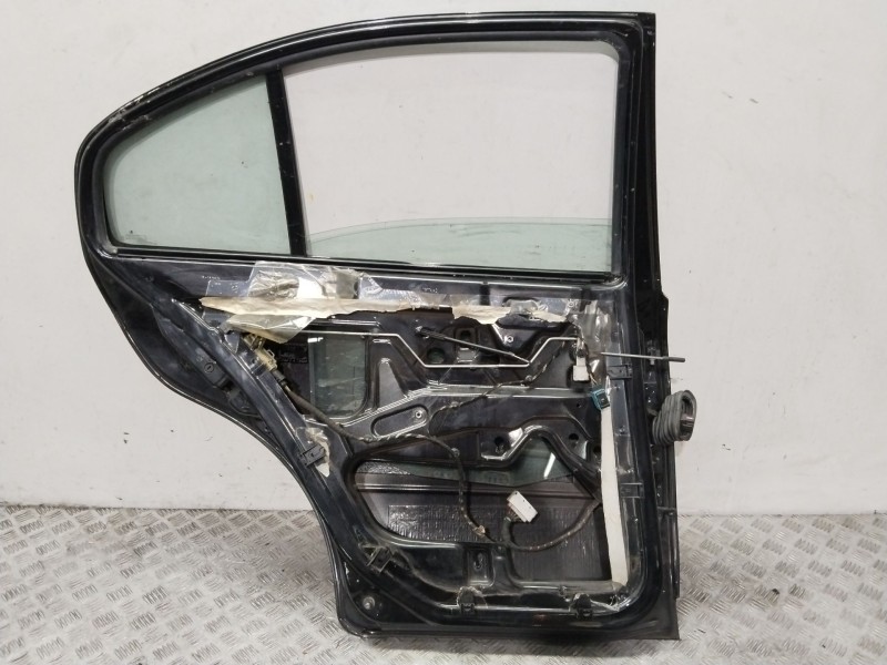 Recambio de puerta trasera izquierda para skoda octavia berlina (1u2) tour referencia OEM IAM 1U4833055 TAXI 