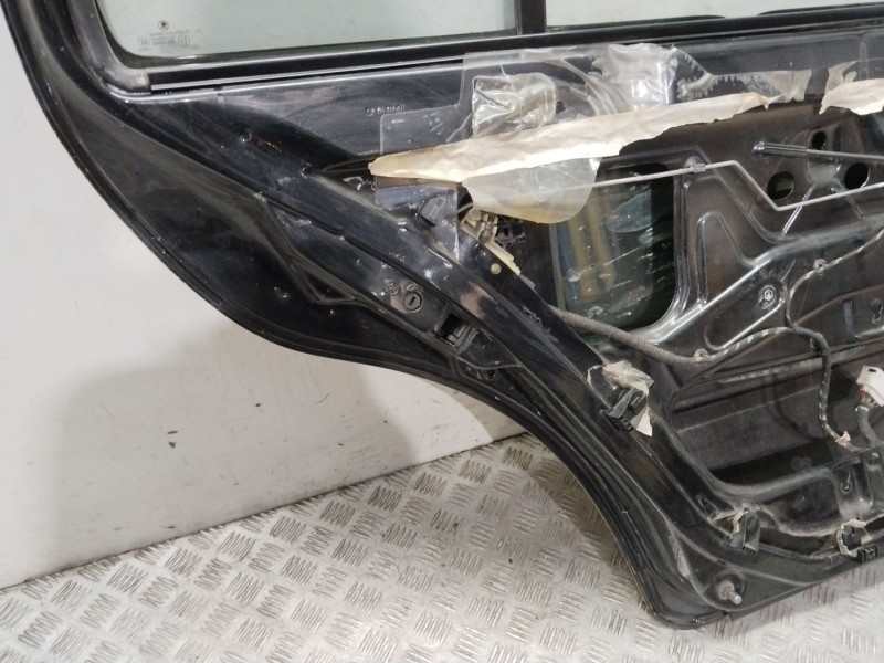 Recambio de puerta trasera izquierda para skoda octavia berlina (1u2) tour referencia OEM IAM 1U4833055 TAXI 