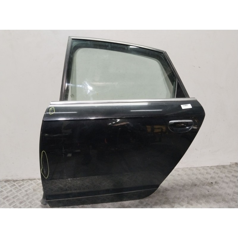 Recambio de puerta trasera izquierda para audi a6 avant (4f5) 2.0 tdi referencia OEM IAM 4F0833051G  NEGRO