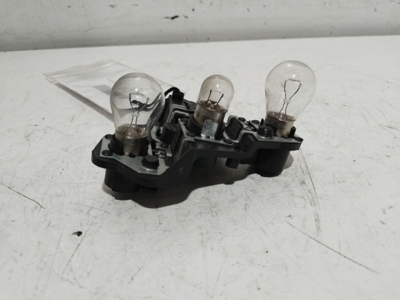Recambio de portalampara piloto trasero izquierdo para seat toledo iv (kg3) 1.6 tdi referencia OEM IAM 18491001  