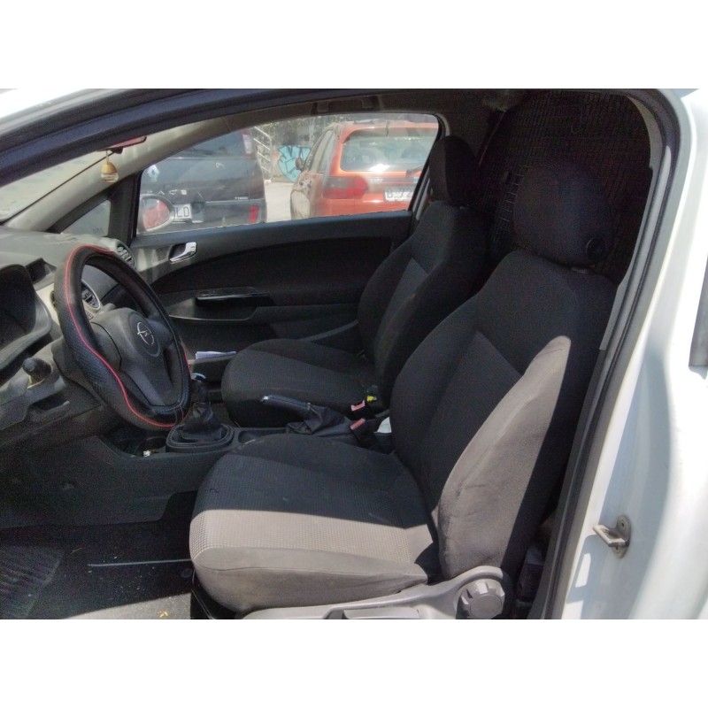 OPEL CORSA C (X01) - imagen 6