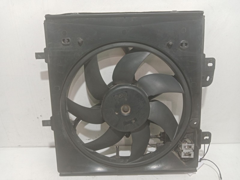 Recambio de electroventilador para peugeot 207 sw confort referencia OEM IAM 9682902080  