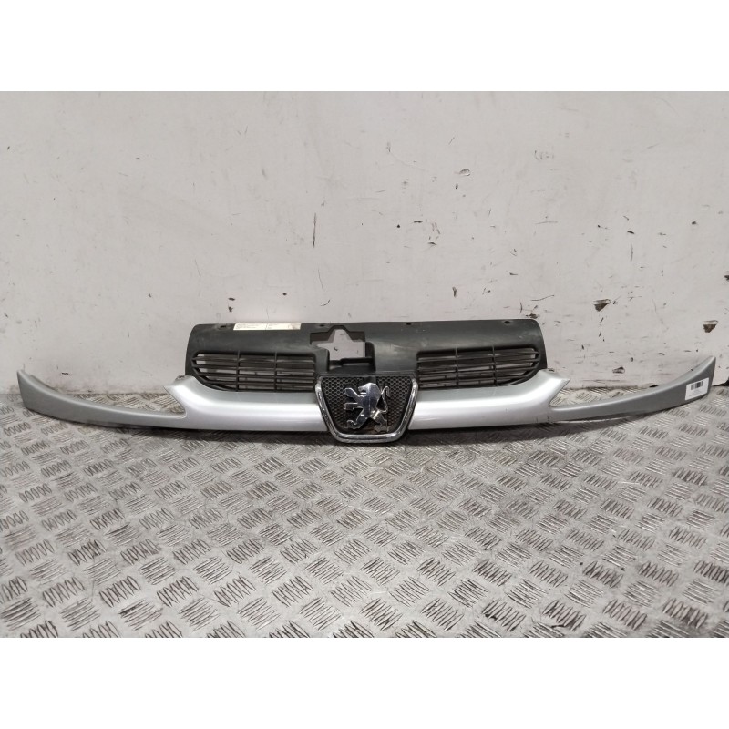 Recambio de rejilla delantera para peugeot 206 hatchback (2a/c) 1.9 d referencia OEM IAM 9628934280  