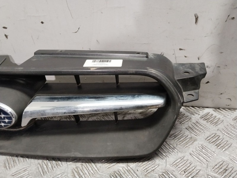 Recambio de rejilla delantera para subaru legacy iv (bl) 2.0 awd (bl5) referencia OEM IAM 91121AG010  