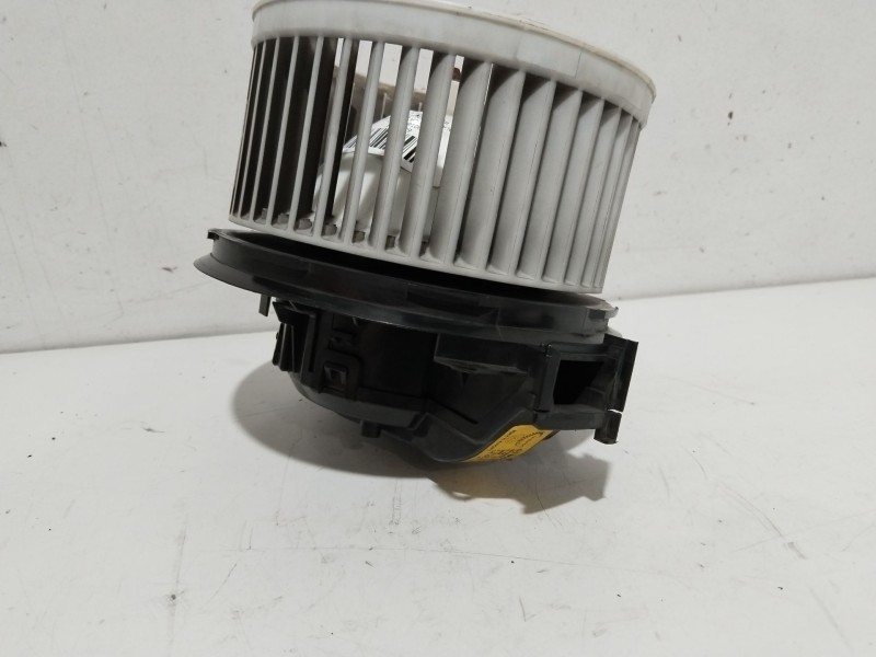 Recambio de motor calefaccion para volkswagen up! (121, 122, bl1, bl2, bl3, 123) e-up referencia OEM IAM 0016608801  