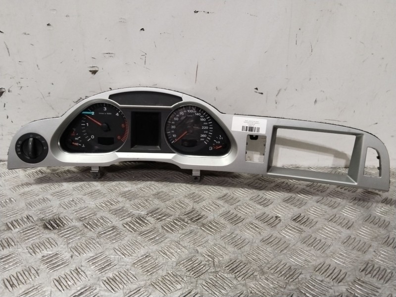 Recambio de cuadro instrumentos para audi a6 avant (4f5) 2.0 tdi referencia OEM IAM 4F0920933J  