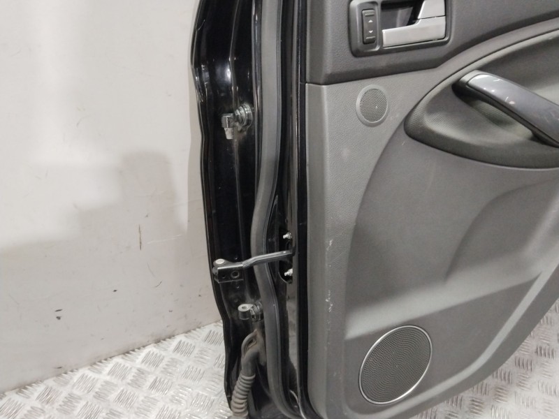 Recambio de puerta trasera derecha para ford kuga i 2.0 tdci referencia OEM IAM   