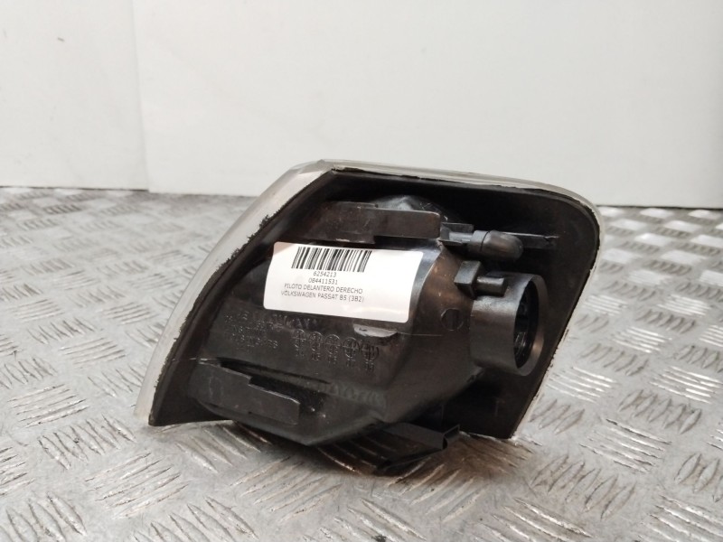 Recambio de piloto delantero derecho para volkswagen passat b5 (3b2) 1.9 tdi 4motion referencia OEM IAM 084411531   Recambio de piloto delantero derecho para volkswagen passat b5 (3b2) 1.9 tdi 4motion referencia OEM IAM 084411531