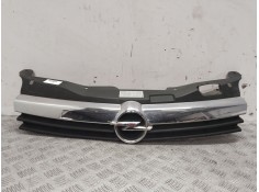 Recambio de rejilla delantera para opel astra h berlina cosmo referencia OEM IAM 13108463  