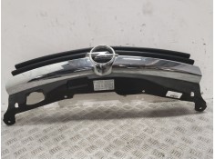 Recambio de rejilla delantera para opel astra h berlina cosmo referencia OEM IAM 13108463   2