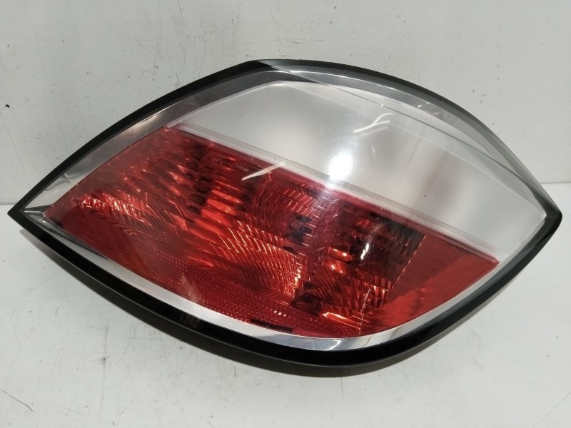 Recambio de piloto trasero derecho para opel astra h (a04) 1.6 (l48) referencia OEM IAM   