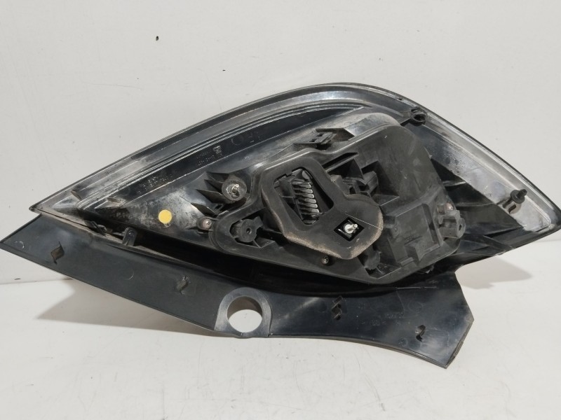 Recambio de piloto trasero derecho para opel astra h (a04) 1.6 (l48) referencia OEM IAM   