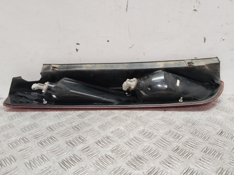 Recambio de piloto trasero derecho para ford focus berlina (cap) ghia referencia OEM IAM 4M5113404A  