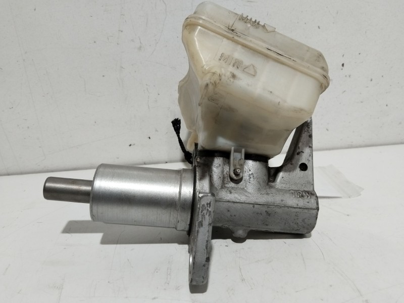 Recambio de bomba freno para audi a4 ber. (b8) básico referencia OEM IAM 8K0611301A  